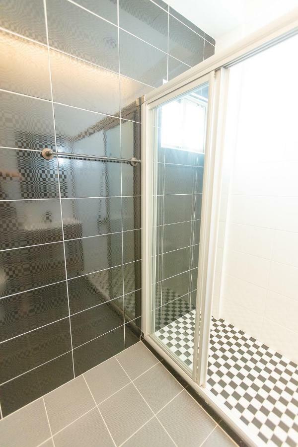 วา ฮา ฮา เฮาส์ Apartment ไถหนาน ภายนอก รูปภาพ